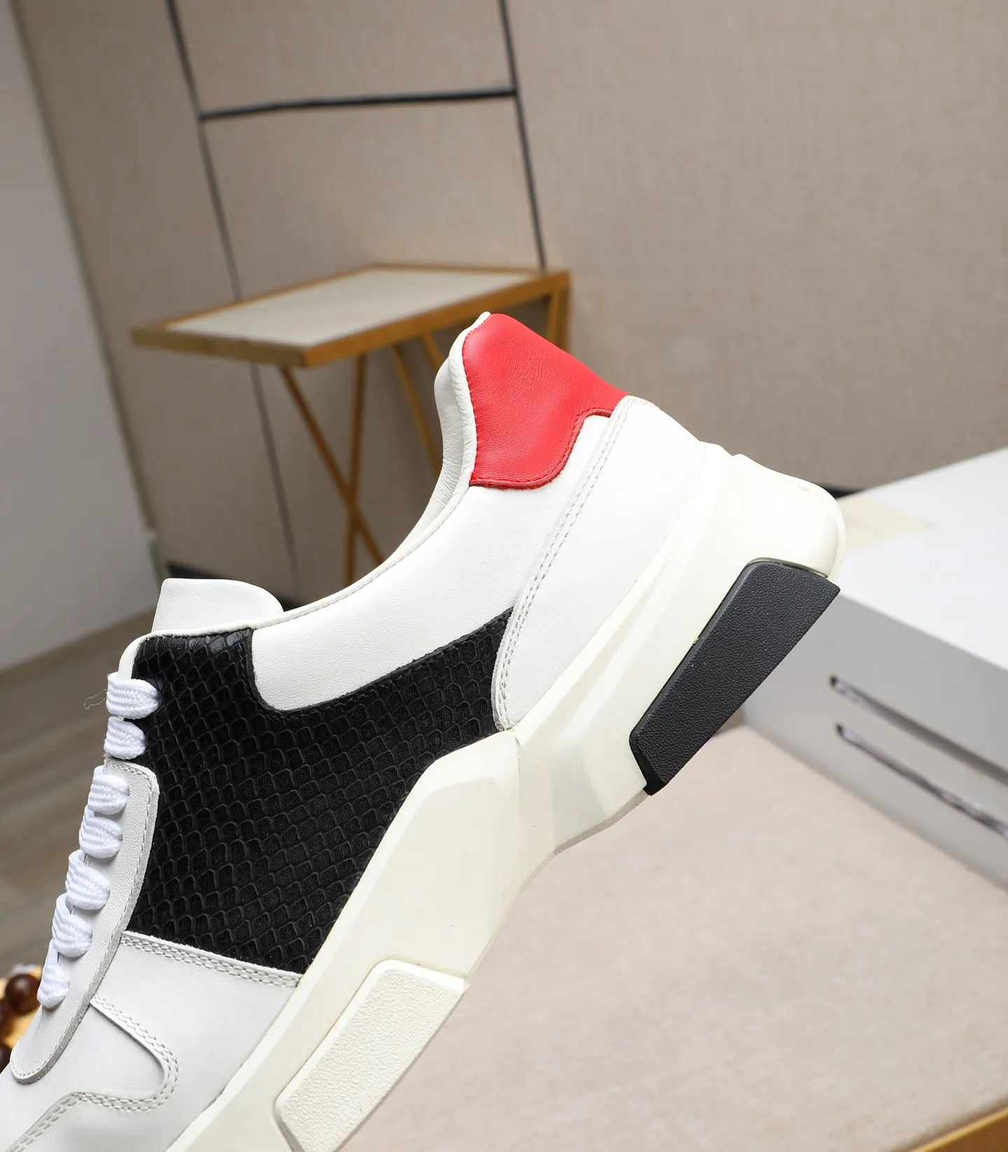 Factory price 480 🕷🕷[FENDI] Fendi fashionable casual men's shoes 🇨🇳Original official website 1:1 model opening, new models are available first 💯Not high-profile but avant-garde, simple, low-key and fashionable, super versatile style 🌿Original cowhide production ➕Pigskin lining🎋The version is comfortable on the feet, so rigorous for any small place, first-class workmanship🍍38-44 Large quantities in stock